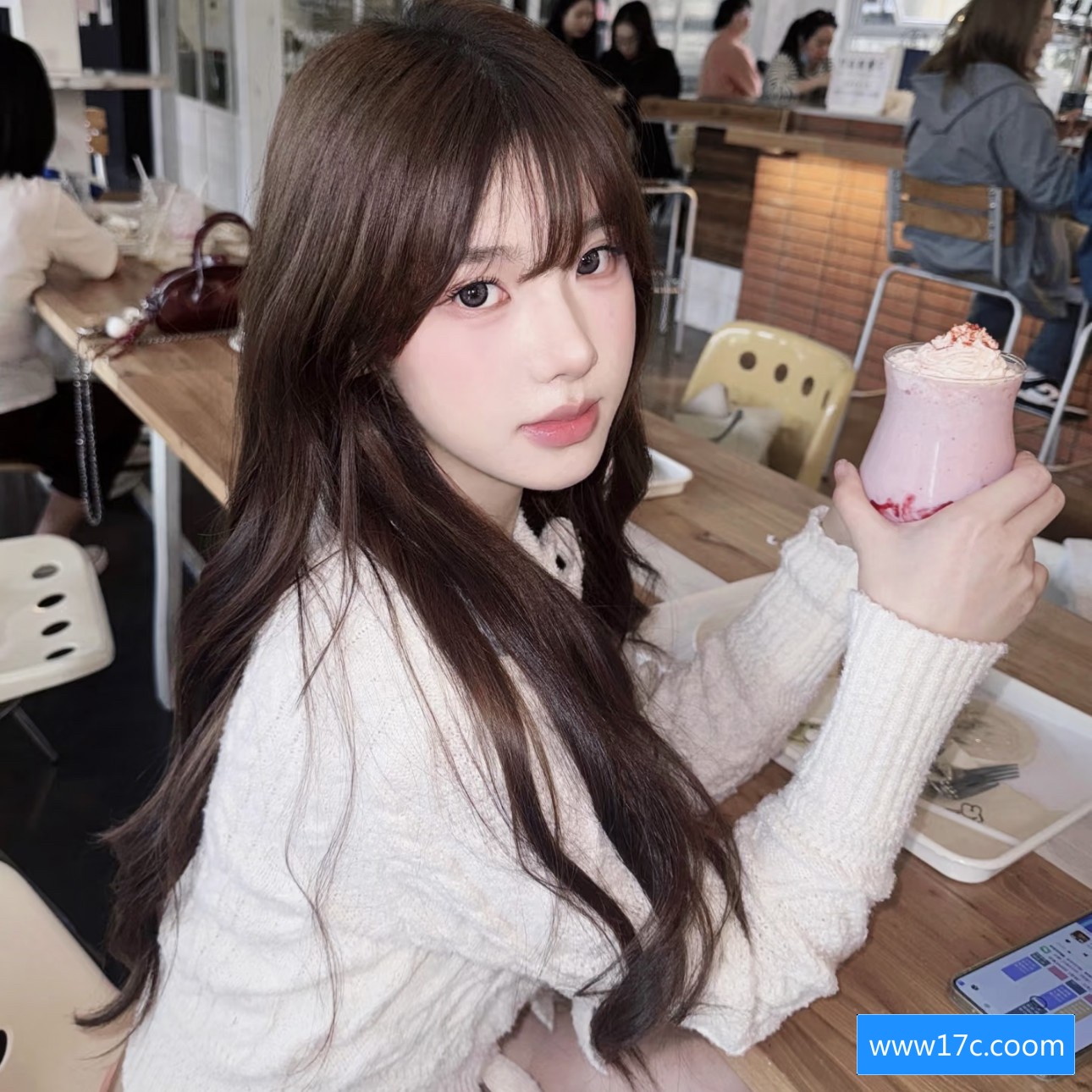 关于www17c黑料的内容是否合法与安全问题有哪些需要注意的事项